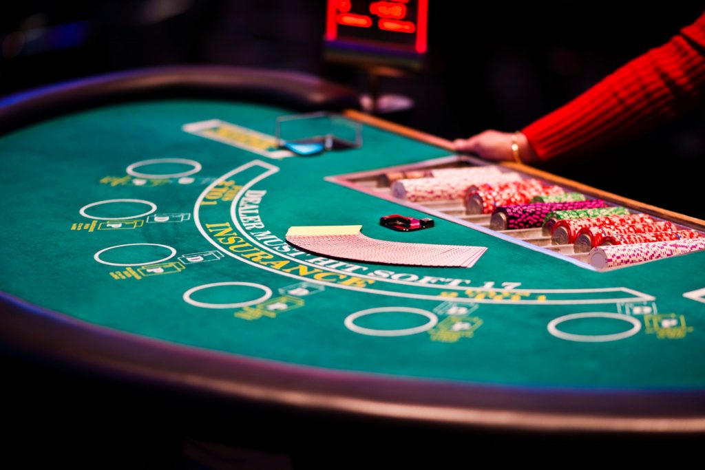 Realistic Experiences with Live Dealer Games - Blackjack